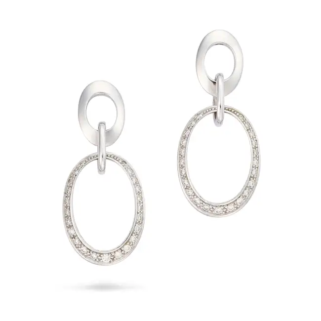 NO RESERVE - A PAIR OF DIAMOND DROP EARRINGS in 18ct white gold, of articulated design, set with
