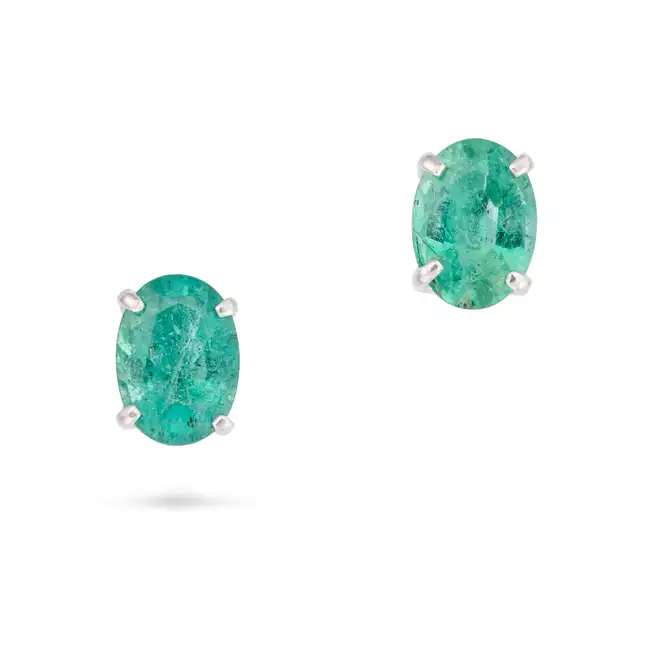 NO RESERVE - A PAIR OF EMERALD STUD EARRINGS in 14ct yellow gold, each set with an oval cut emerald,