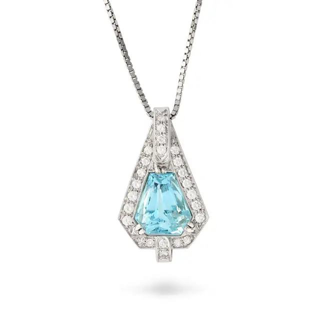 A FINE AQUAMARINE AND DIAMOND PENDANT NECKLACE in white gold, the pendant set with a fancy cut