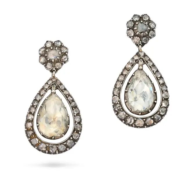 A PAIR OF FINE ANTIQUE DIAMOND DROP EARRINGS, 19TH CENTURY in yellow gold and silver, each