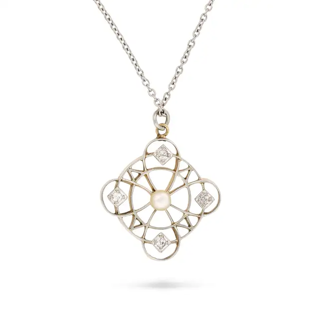 AN EDWARDIAN PEARL AND DIAMOND PENDANT NECKLACE the openwork pendant set with a pearl and accented