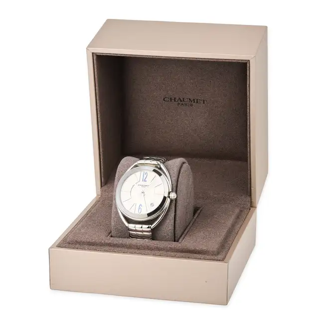 CHAUMET, A LIENS DE CHAUMET AUTOMATIC WRISTWATCH, in stainless steel, the rounded polished case with