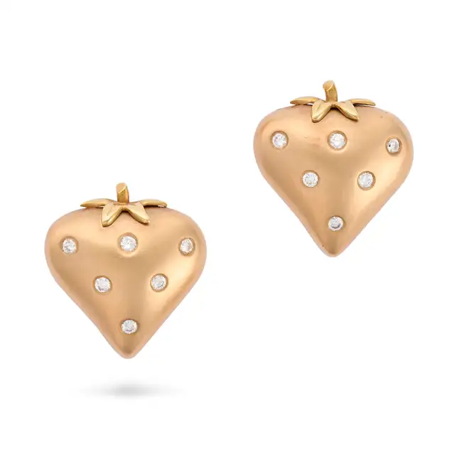 NO RESERVE - BOODLES, A PAIR OF DIAMOND STRAWBERRIES AND DREAMS EARRINGS in 18ct rose gold, each