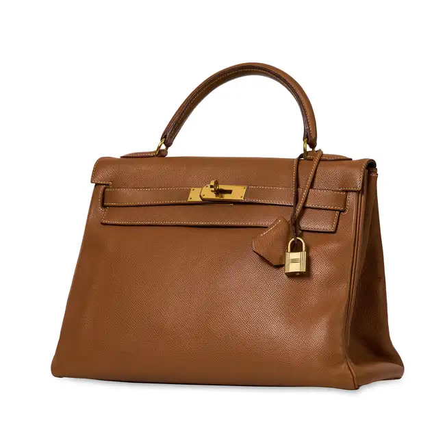 NO RESERVE - HERMÈS GOLD COURCHEVEL KELLY RETOURNE 32 BAG  Condition grade C+.  Gold Courchevel