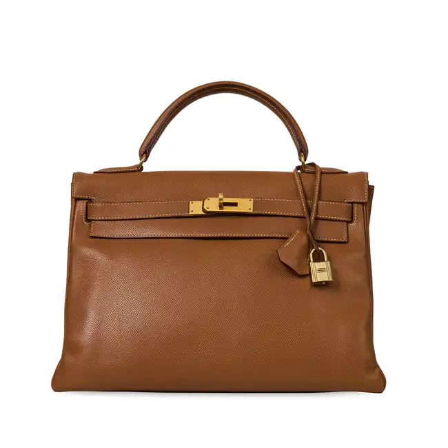 NO RESERVE - HERMÈS GOLD COURCHEVEL KELLY RETOURNE 32 BAG  Condition grade C+.  Gold Courchevel