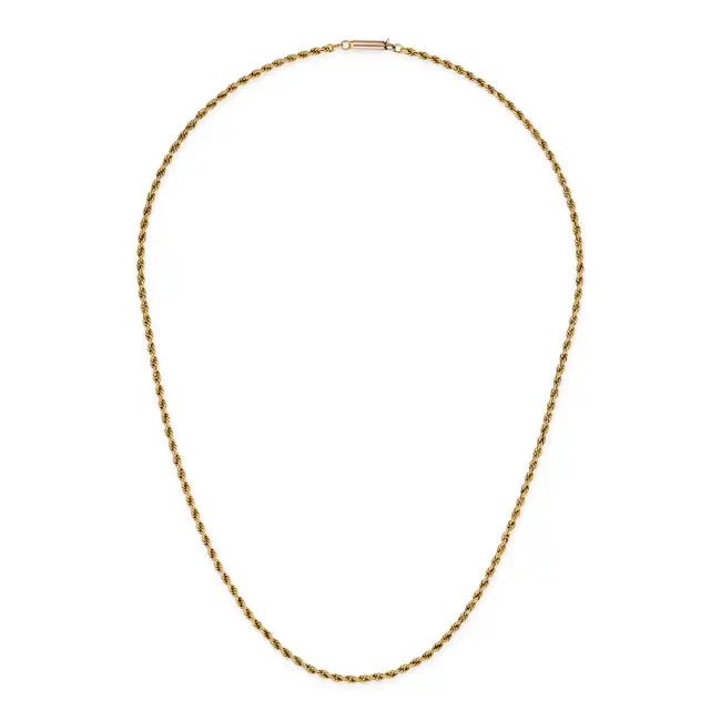 A VINTAGE CHAIN NECKLACE comprising a row of twisted links, no assay marks, 39.5cm, 5.0g.