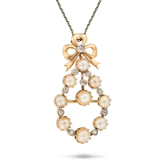 NO RESERVE - AN ANTIQUE NATURAL PEARL AND DIAMOND BROOCH / PENDANT NECKLACE the openwork pendant set