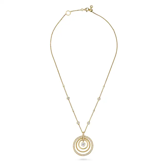 BOODLES, A DIAMOND ROULETTE PENDANT NECKLACE in 18ct yellow gold, the pendant comprising