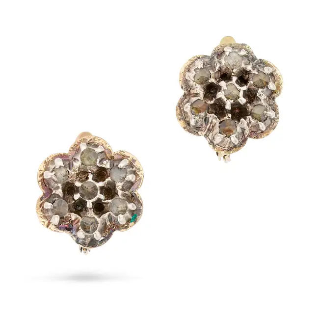 NO RESERVE - A PAIR OF ANTIQUE DIAMOND EARRINGS in yellow gold and silver, each designed as a