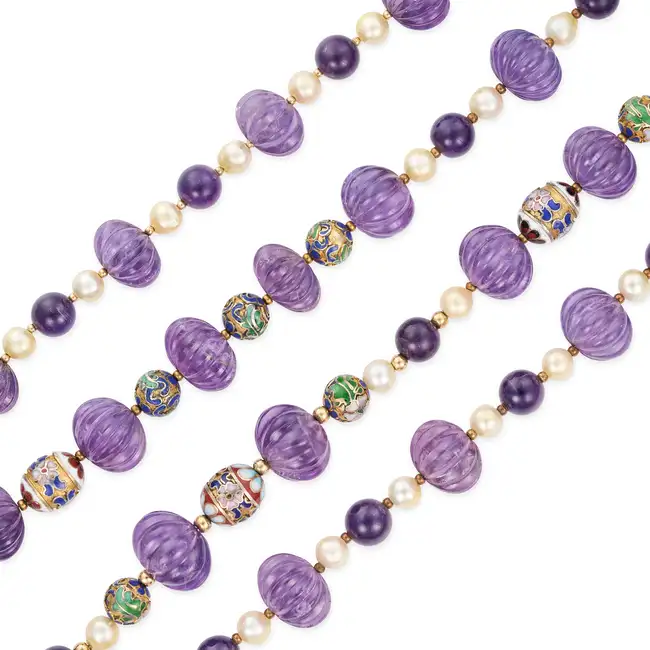 AN AMETHYST, PEARL AND CLOISONNE ENAMEL BEAD NECKLACE comprising a row of melon carved and