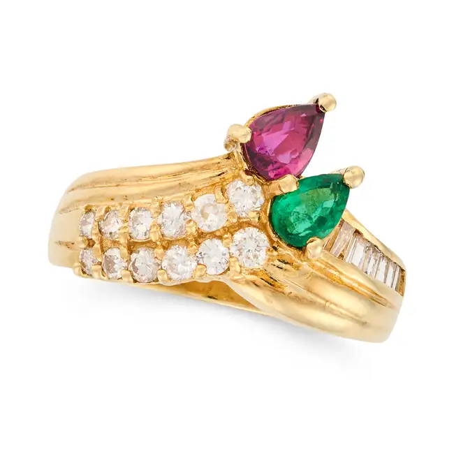 HARLE PARIS, AN EMERALD, RUBY AND DIAMOND RING in 18ct yellow gold, set with a pear cut ruby and