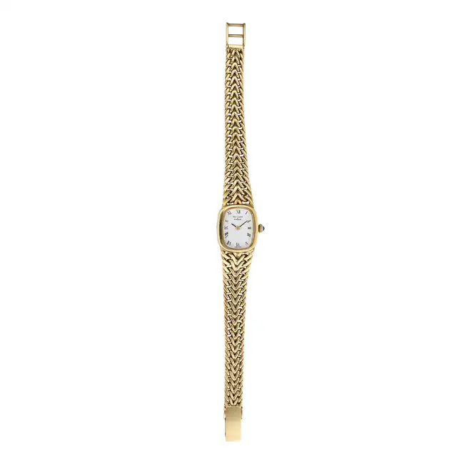 NO RESERVE - VAN CLEEF & ARPELS, A LADIES BRACELET WRISTWATCH, in 14 carat yellow gold, the