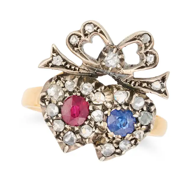 AN ANTIQUE VICTORIAN RUBY, SAPPHIRE AND DIAMOND SWEETHEART RING in yellow gold and silver,