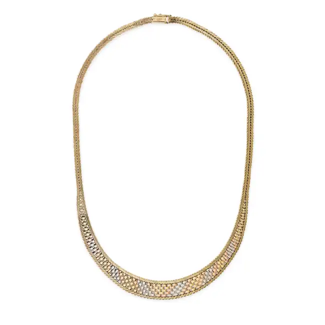 A GOLD COLLAR NECKLACE comprising rows of tricolour links with a brushed satin finish, accented by