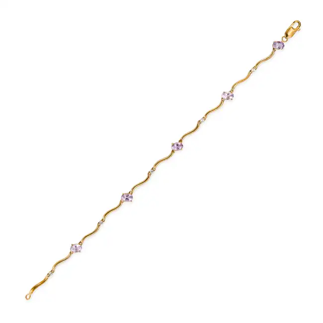 NO RESERVE - AN AMETHYST AND WHITE SAPPHIRE BRACELET in 9ct yellow gold, comprising a row of