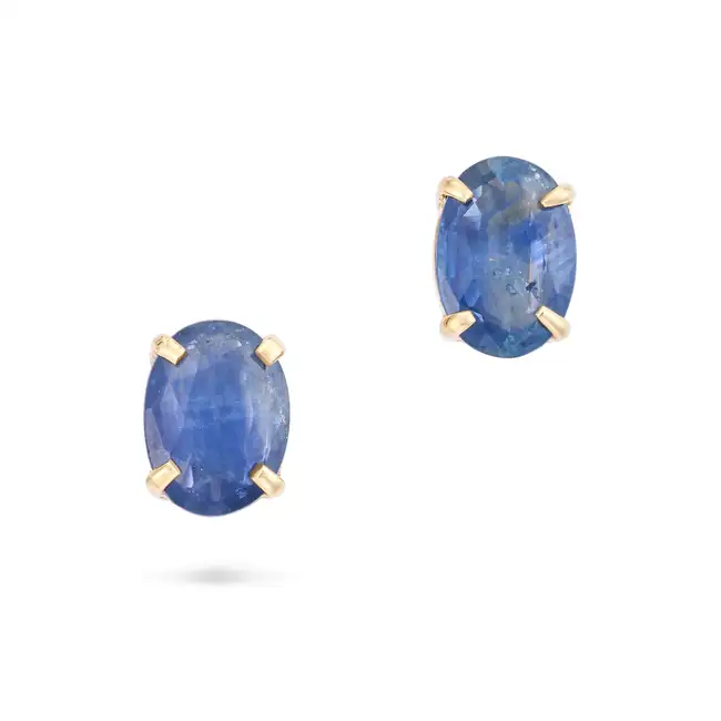 NO RESERVE - A PAIR OF SAPPHIRE STUD EARRINGS in 14ct yellow gold, each set with an oval cut