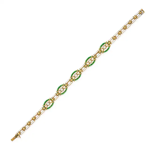 AN ANTIQUE PEARL AND ENAMEL BRACELET in yellow gold, comprising a row of brick links decorated