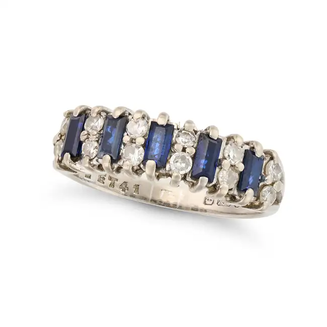 NO RESERVE - A VINTAGE SAPPHIRE AND DIAMOND RING, 1975 in 18ct white gold, set with a row of