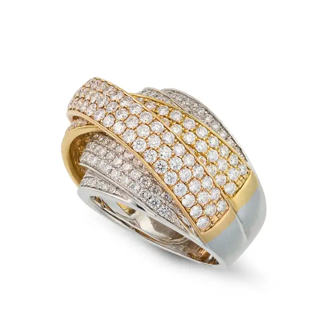 A DIAMOND TRI-COLOUR GOLD DRESS RING in 18ct tri-colour gold, the stylised ring comprising