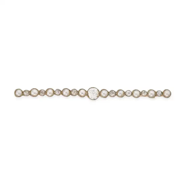 AN ANTIQUE PEARL AND DIAMOND BAR BROOCH comprising a row of alternating old cut diamonds and pearls,
