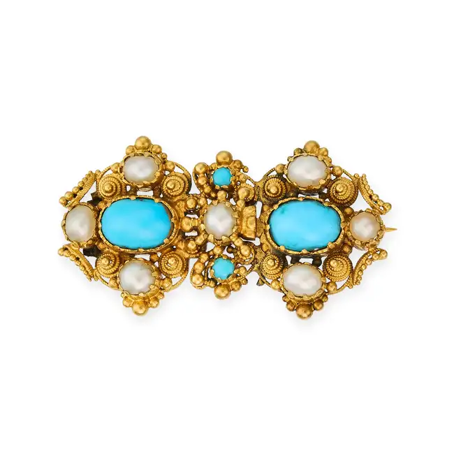 AN ANTIQUE GEORGIAN TURQUOISE AND PEARL BROOCH the cannetille style brooch set with cabochon