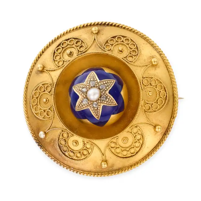NO RESERVE - AN ANTIQUE VICTORIAN PEARL AND ENAMEL ETRUSCAN REVIVAL BROOCH, CIRCA 1870 in yellow