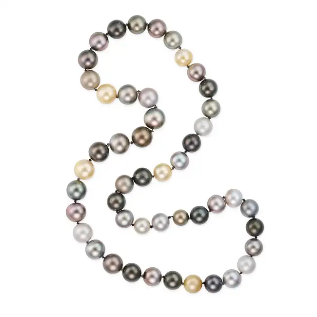 A MULTICOLOUR SOUTH SEA PEARL NECKLACE comprising a single row of black, grey, golden and white
