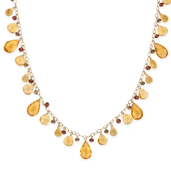 NO RESERVE - A CITRINE AND GARNET FRINGE NECKLACE in 14ct yellow gold, comprising a chain,