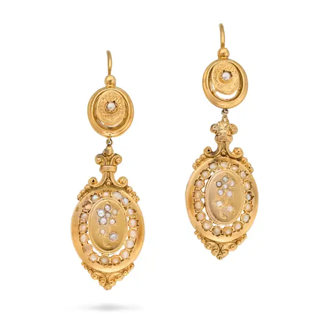 A PAIR OF ANTIQUE FRENCH PEARL DROP EARRINGS, 19TH CENTURY in 18ct yellow gold, each comprising an