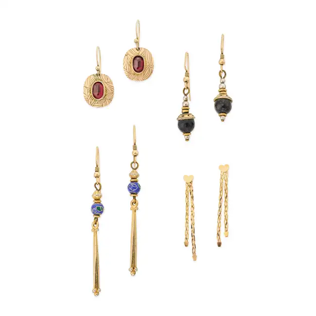 NO RESERVE - A COLLECTION OF VINTAGE EARRINGS comprising a pair of gold heart drop earrings,