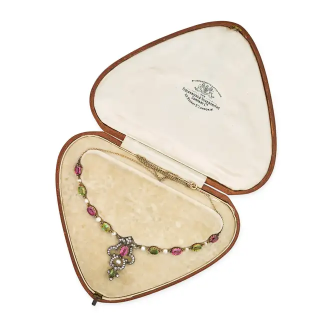 AN ANTIQUE PINK TOURMALINE, PERIDOT, PEARL AND DIAMOND PENDANT NECKLACE, EARLY 20TH CENTURY the