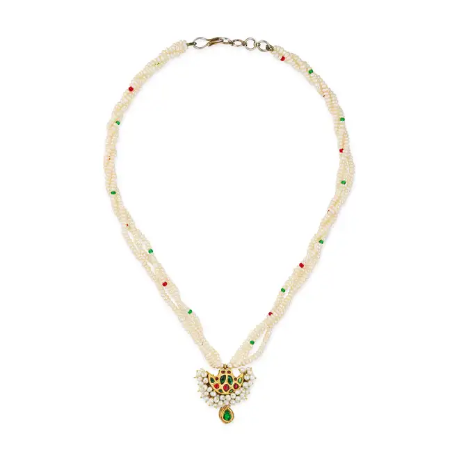 AN INDIAN PEARL PENDANT NECKLACE the pendant set with clusters of pearls and accented by red and