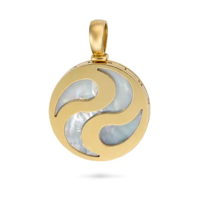 BULGARI, A MOTHER OF PEARL OPTICAL ILLUSION PENDANT in 18ct yellow gold and steel, the circular