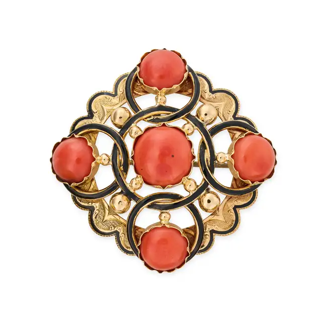 AN ANTIQUE VICTORIAN CORAL AND ENAMEL BROOCH in yellow gold, the openwork brooch set with five