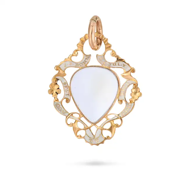 AN ANTIQUE GEORGIAN ROCK CRYSTAL AND ENAMEL MOURNING PENDANT, CIRCA 1756 set with a rock crystal