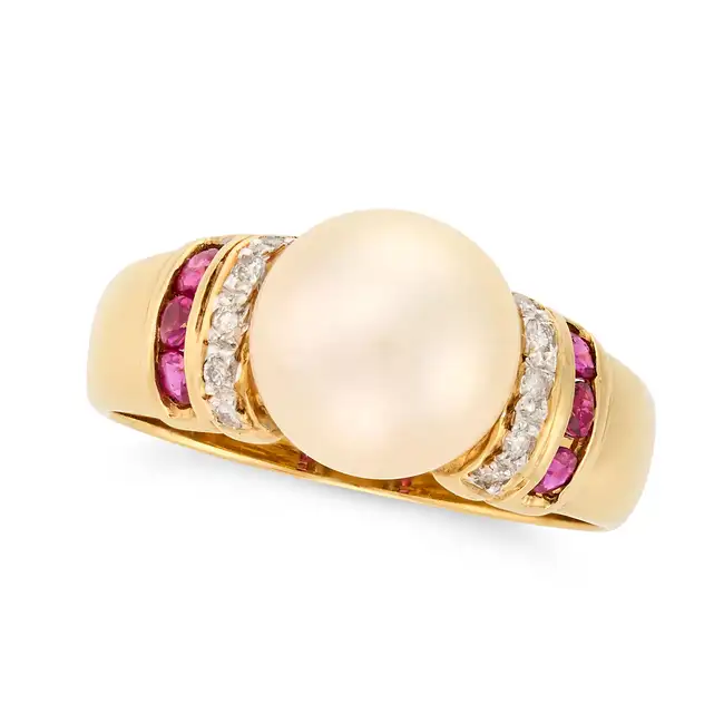 HARLE PARIS, A PEARL, RUBY AND DIAMOND RING in 18ct yellow gold, set with a pearl of 8.8mm, accented