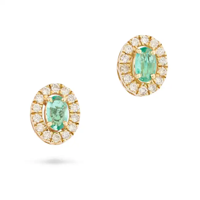NO RESERVE - A PAIR OF EMERALD AND DIAMOND STUD EARRINGS in 14ct yellow gold, each set with an