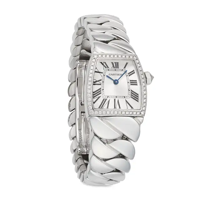 CARTIER, A LADIES LA DONA DE CARTIER DIAMOND SET WRISTWATCH, ref. 2905, in 18ct white gold, the