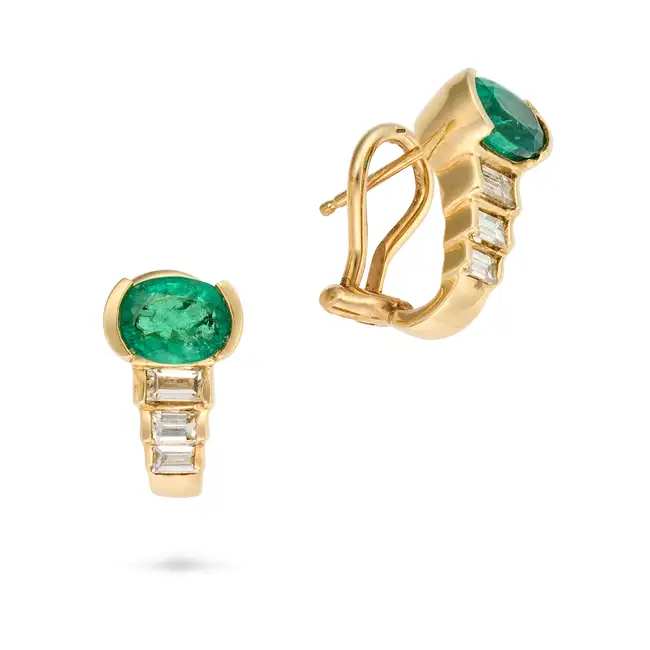 NO RESERVE - A FINE PAIR OF EMERALD AND DIAMOND EARRINGS in 14ct yellow gold, each set with an