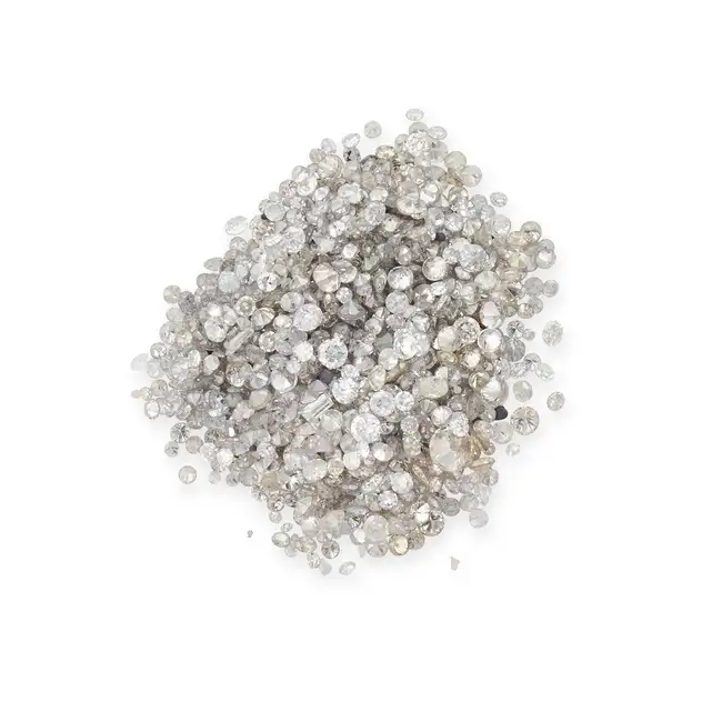 NO RESERVE - A MIXED LOT OF UNMOUNTED DIAMONDS TOTALLING 7.35 CARATS mostly round brilliant and