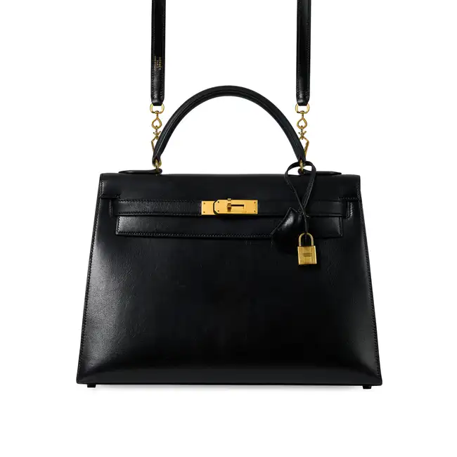 NO RESERVE - HERMÈS BLACK BOX CALF KELLY SELLIER 32 BAG  Condition grade C+.  Black Box Calf leather