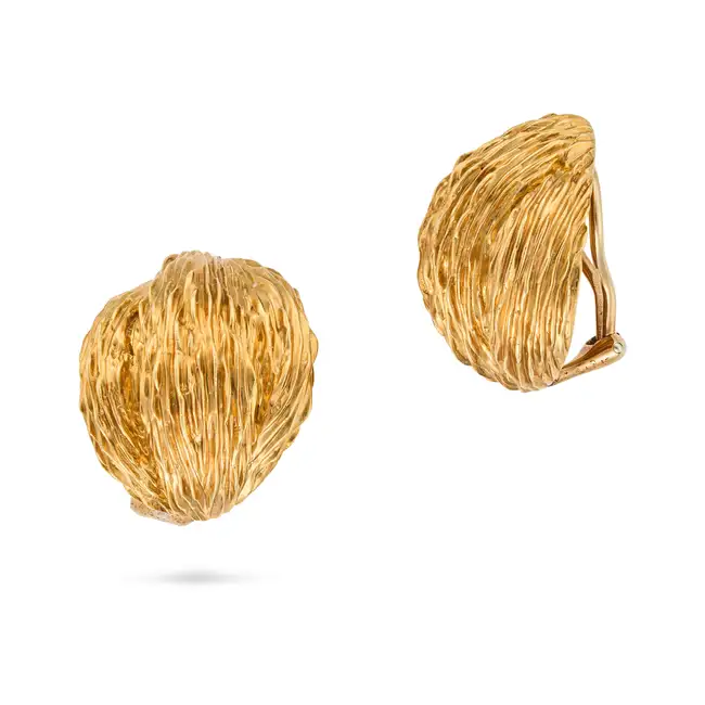 VAN CLEEF & ARPELS, A PAIR OF VINTAGE GOLD CLIP EARRINGS,1960's in 18ct yellow gold, each in