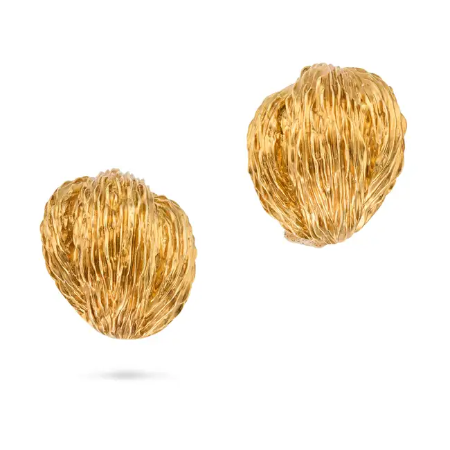 VAN CLEEF & ARPELS, A PAIR OF VINTAGE GOLD CLIP EARRINGS,1960's in 18ct yellow gold, each in