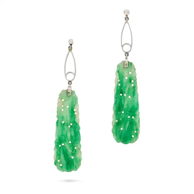 A PAIR OF VINTAGE JADEITE JADE AND PEARL DROP EARRINGS in 9ct white gold, each comprising a