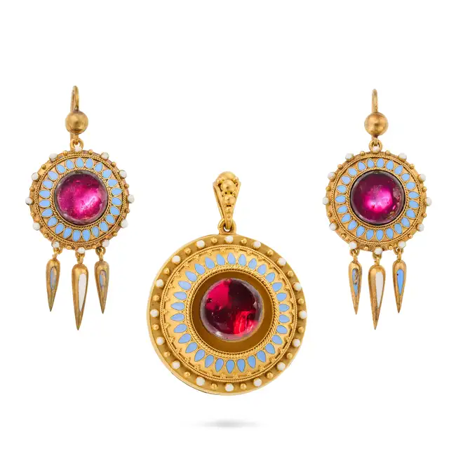 NO RESERVE - AN ANTIQUE VICTORIAN GARNET AND ENAMEL LOCKET PENDANT AND EARRINGS SUITE, CIRCA 1860 in