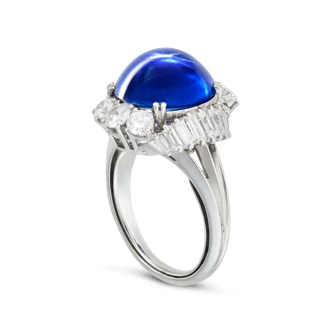 MONTURE BOUCHERON, AN IMPORTANT 11.87 CARAT BURMA NO HEAT STAR SAPPHIRE AND DIAMOND RING in