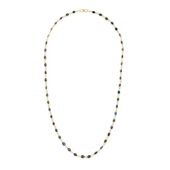A SAPPHIRE CHAIN NECKLACE comprising a row of round cut sapphires, stamped 14K, 48.5cm, 4.0g.