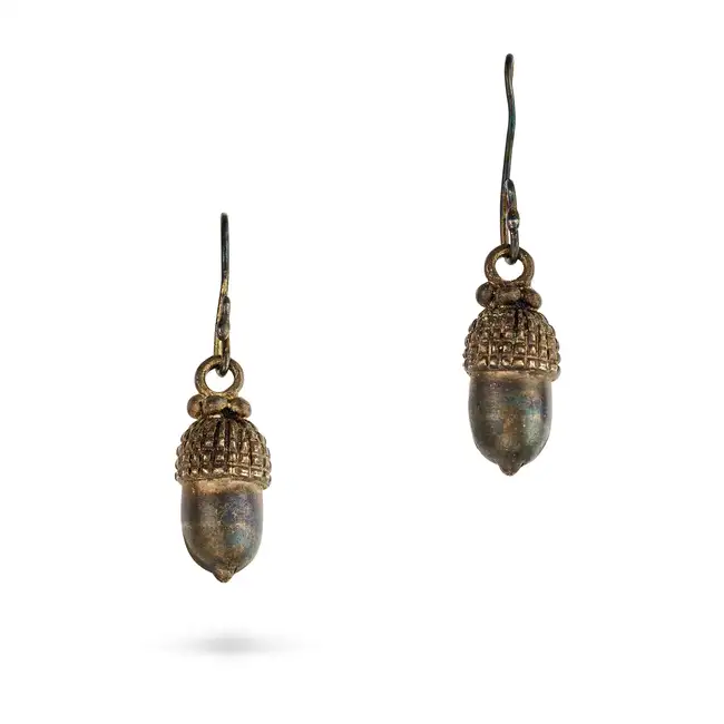 NO RESERVE - A PAIR OF ANTIQUE VICTORIAN ACORN DROP EARRINGS in silver, each designed as an acorn,