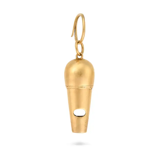 AN ANTIQUE WHISTLE PENDANT in 18ct yellow gold, designed as a functioning whistle, W&H maker's mark,