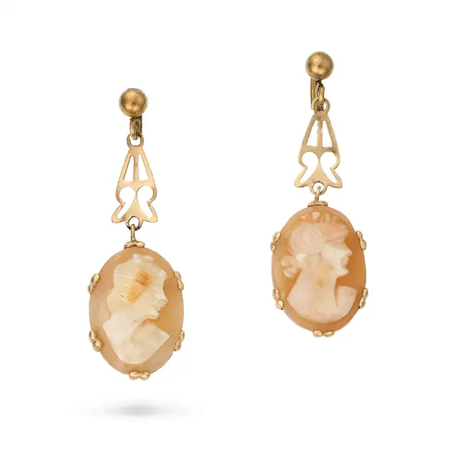 NO RESERVE - A PAIR OF VINTAGE SHELL CAMEO DROP EARRINGS in 9ct yellow gold, each comprising a fancy
